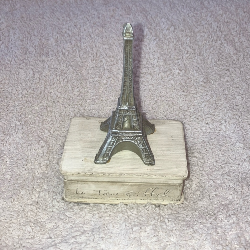 Eiffel Tower ring holder.  2”x3” by 1” tall.  New condition.